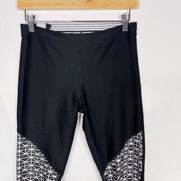 Under Armour Womens Medium M Black White Geometric Print Colorblock Leggings - Picture 3 of 14